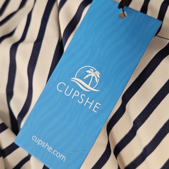 Cupshe Kona Sol Striped Blue White One Piece Swimsuit NEW - Picture 3 of 7